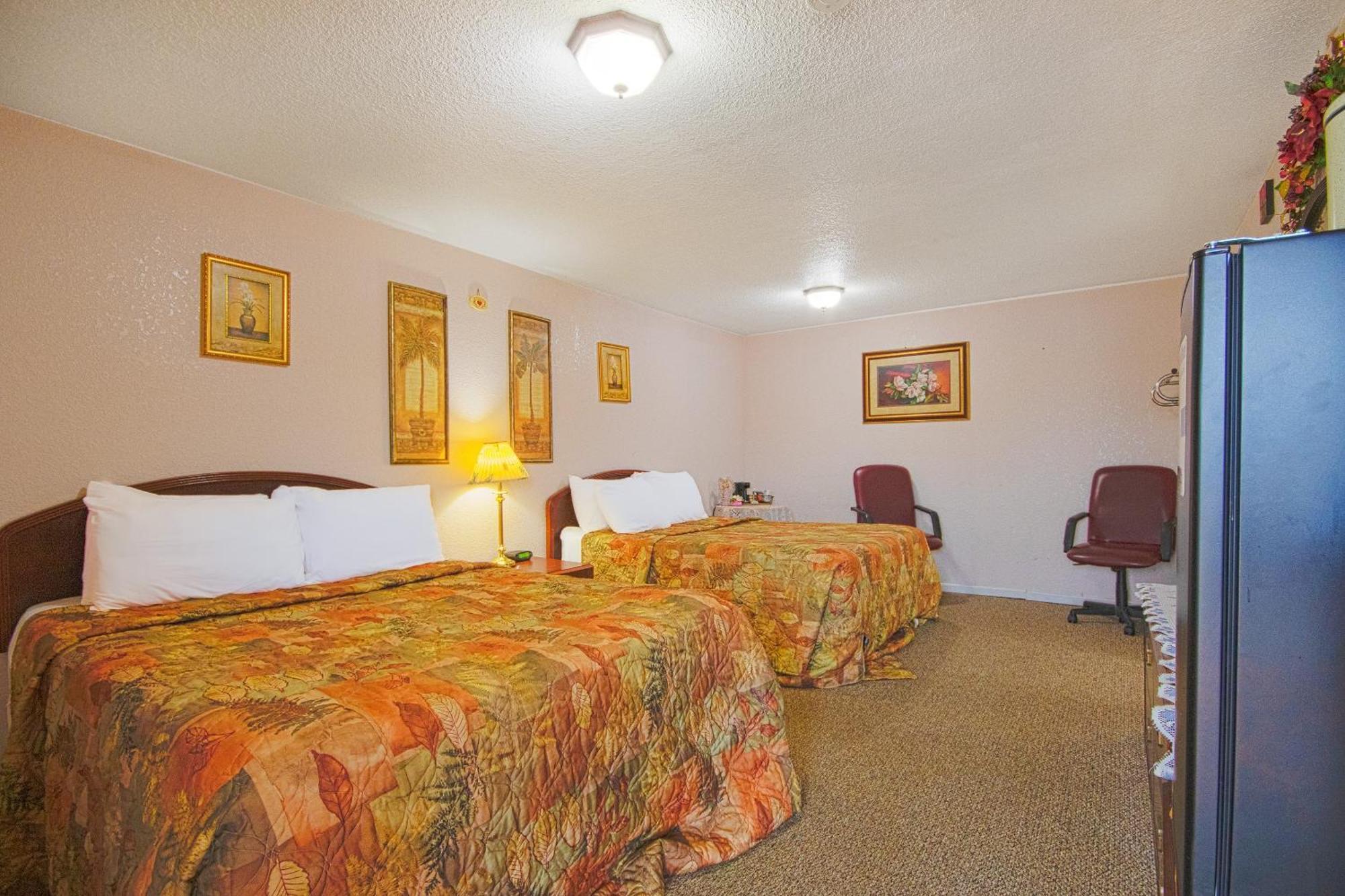Sunflower Motel Hiawatha By Oyo Exteriér fotografie