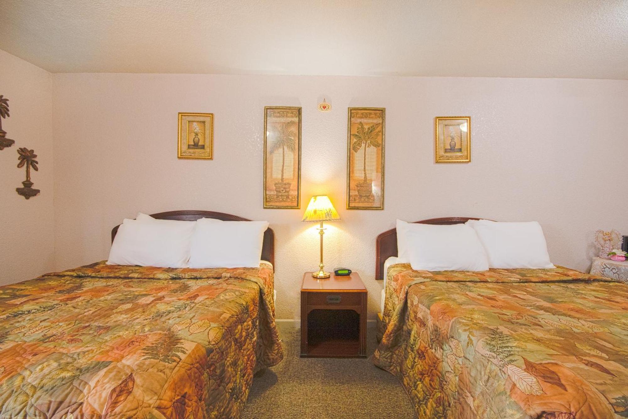 Sunflower Motel Hiawatha By Oyo Exteriér fotografie